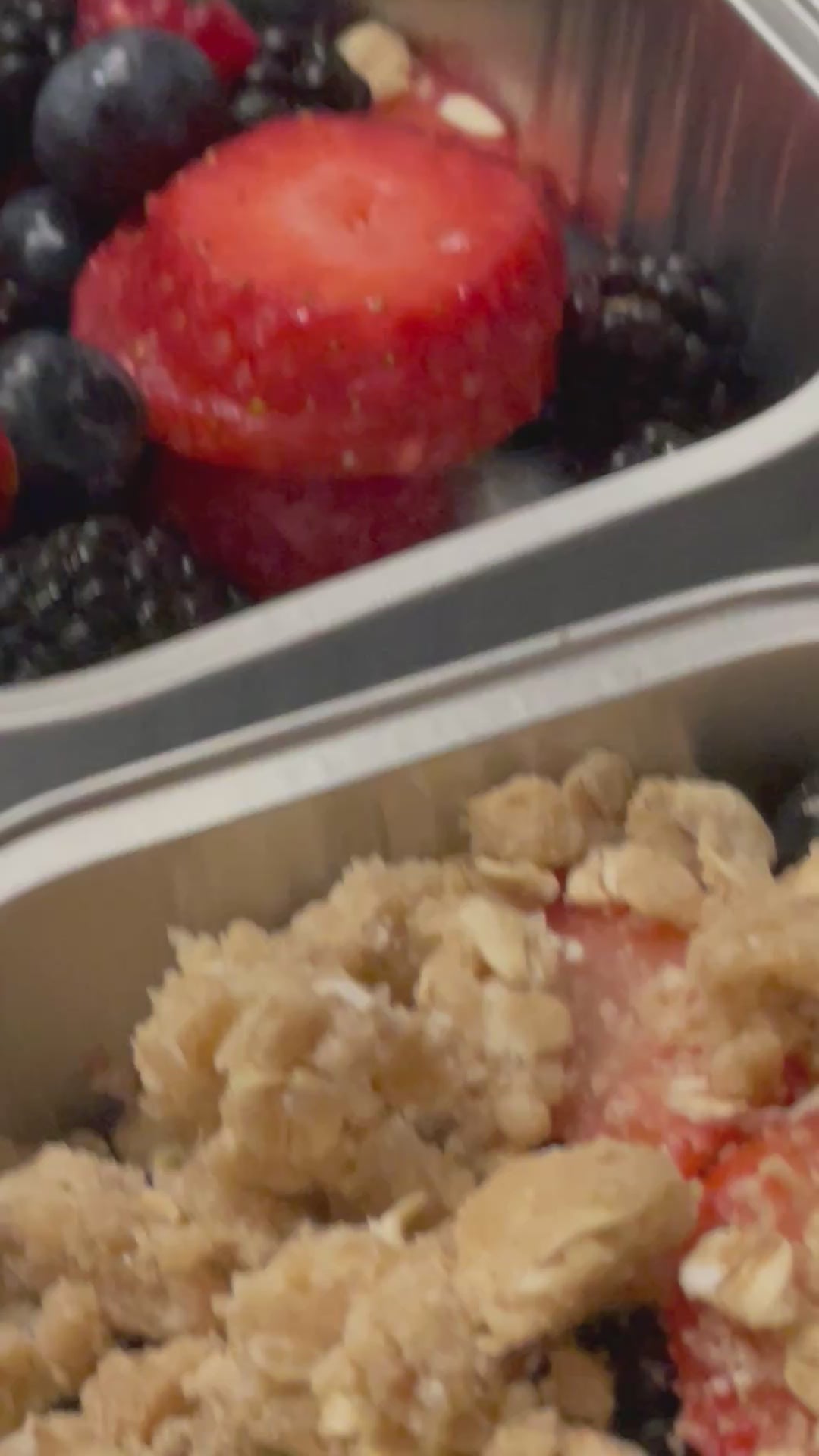 Fruit "Berry" Crumble